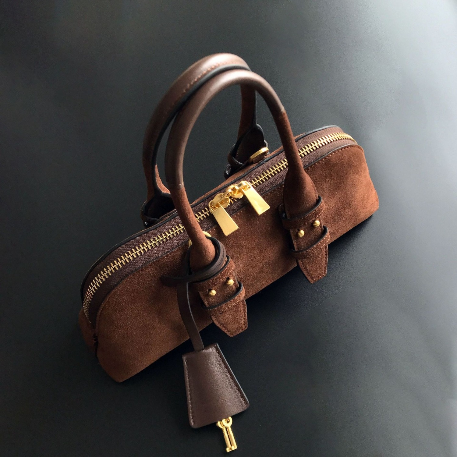 Bolsa de Bowling Feminina em C - Structured Handbag Top Handle avaliação e preço