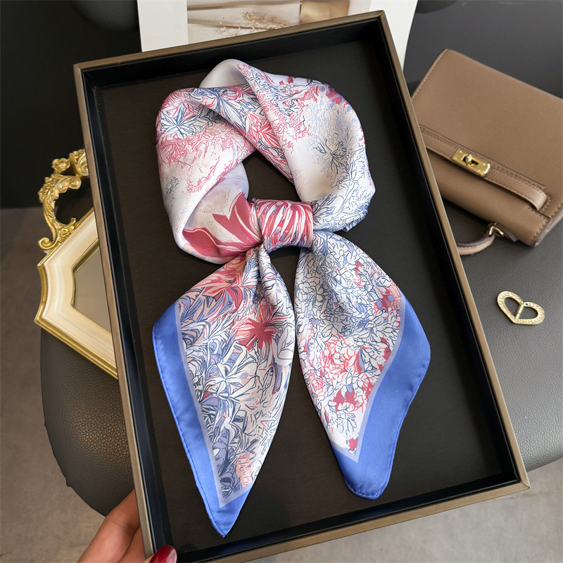 Lenço de Seda com Estampa de D - Luxury Bags Design avaliação e preço